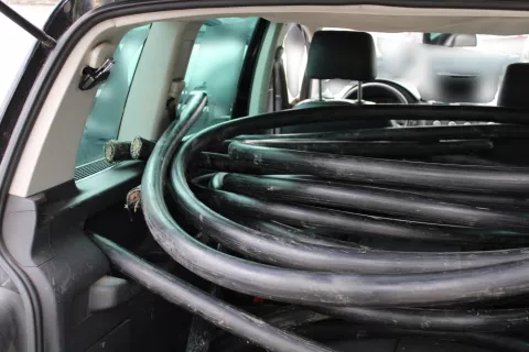  prevažala več metrov komunikacijskega kabla / Foto: Arhiv Pu Kranj