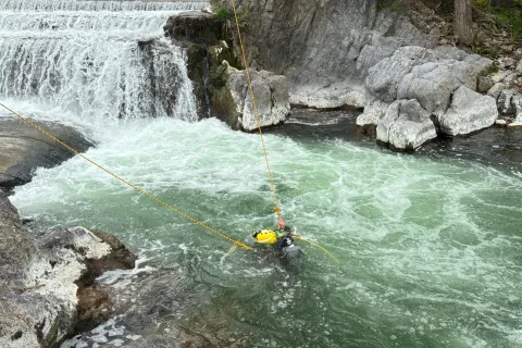 Po pregledu območja Pen so ugotovili, da po pravilniku o varstvu pred utopitvami tam niso izpolnjeni pogoji za varno kopanje. / Foto: arhiv Občine Škofja Loka