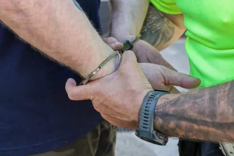 simbolična motorist motor policija policist gasilec gasilci prometna nesreča reševalci reševalec rešilec intervencija poligon varna vožnja motor policijske lisice / Foto: Tina Dokl