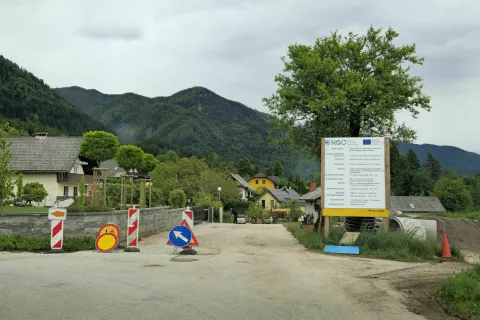 Gradnja fekalne kanalizacije in vodovoda v naselju Bašelj / Foto: Alenka Brun