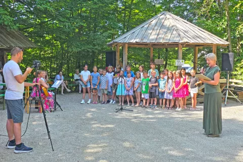 Dogodek je otvoril osnovno&scaron;olski zborček &Scaron;krjančki. / Foto: &Scaron;pela &Scaron;imenc