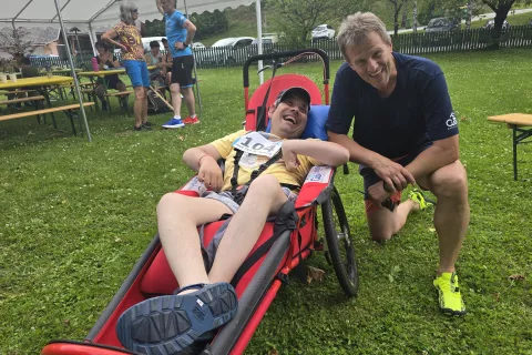 Jaka Dobnikar in Tine Torkar pravita, da jima je šlo odlično, ne nazadnje sta tekmovala s »formulo 1« med vozički. / Foto: Marjana Ahačič