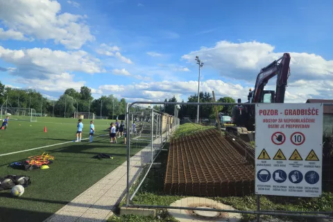 Dela v &Scaron;portnem parku Virtus potekajo skladno s terminskim planom. / Foto: Nika Topori&scaron;