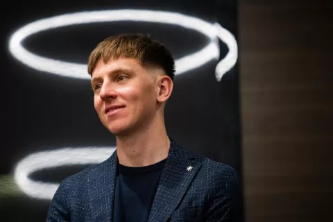 Ljubljana, Grand Plaza Hotel.Slovesnost ob 75-letnici Kolesarskega drustva Rog, na kateri so najboljsima slovenskima kolesarjema in kolesarki podelili priznanje Zlato Rogovo kolo 2024.Slovenski kolesar Tadej Pogacar. / Foto: Boštjan Podlogar/sta