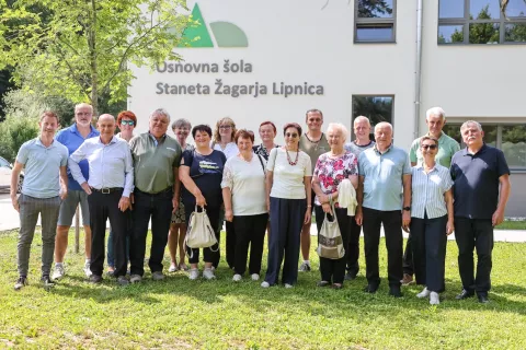 Srečanje ob petdeseti obletnici zaključka osnovne šole / Foto: Tina Dokl