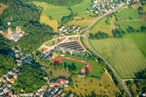 Centralno parkirišče pri Športnem parku Bledec se bo odprlo v začetku julija. / Foto: Benjamin Črv