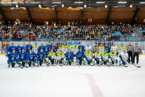 Odprtje Ledena dvorana Bled in tekma hokejskih legend / Foto: Nik Bertoncelj