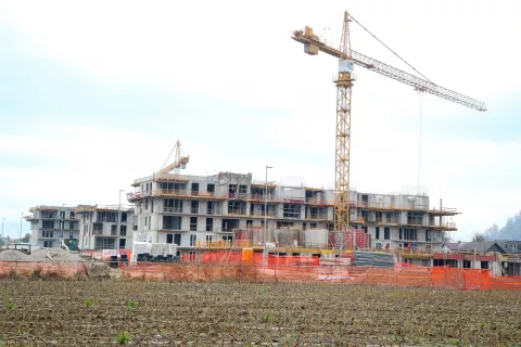 Lokaciji v Kranju in Tržiču sta vključeni med prednostne projekte Stanovanjskega sklada RS, financirane z nedavno dokapitalizacijo. Fotografija je simbolična. / Foto: Tina Dokl