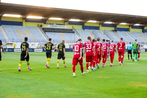nogomet prva SNL NK Radomlje - NK Aluminij prazna tribuna stadion Domžale / Foto: Tina Dokl