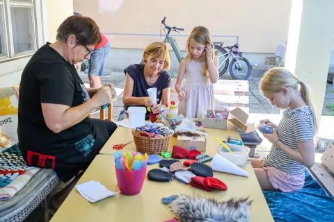 ustvarjalno počitniško druženje skulpture Krice Krace Kranj / Foto: Tina Dokl