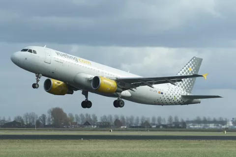 Prevoznik Vueling bo lete v Barcelono izvajal z letalom tipa Airbus A320. / Foto: arhiv Fraporta Slovenija