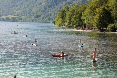 občina Bohinj jezero turisti / Foto: Tina Dokl