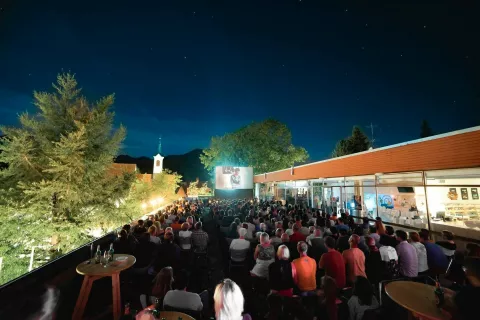 Ena najlepših razglednih točk v Škofji Loki bo znova gostila štiri različne filme pod zvezdnatim nebom. / Foto: Lovro Megušar, arhiv Gorenjskega glasa