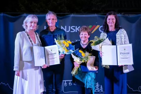 Od leve: županja Henrika Zupan in občinski nagrajenci Franc Teraž, Metka Kern Trček in Klavdija Gomboc / Foto: Nik Bertoncelj