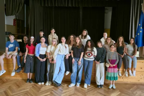 Glavnina mladih na že četrtem mednarodnem druženju / Foto: Alenka Brun