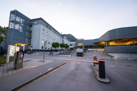 Simbolična fotografija Občina Jesenice Splošna Bolnišnica Jesenice / Foto: Nik Bertoncelj