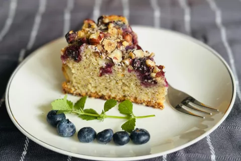 Polnovredni kolač z borovnicami / Foto: Erika Jesenko