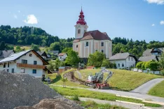 Cesta pred gradnjo ulica Ledina Muže Stagneobmočje Ledina kraj Zasip občina Bled / Foto: Nik Bertoncelj