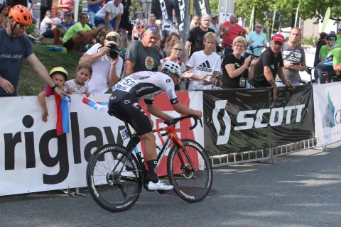 kolesarska dirka po ulicah Kranja Kolesarski klub Kranj dirka center nedelja 2024 / Foto: Gorazd Kavčič