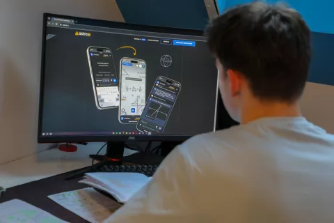 umetna inteligenca v šoli šola pomoč matura / Foto: Tina Dokl