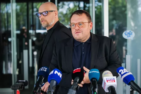 Ljubljana, MSP.Izjava za medije ministra za solidarno prihodnost Simona Maljevca z odzivom na napovedano interpelacijo. / Foto: Daniel Novaković/sta