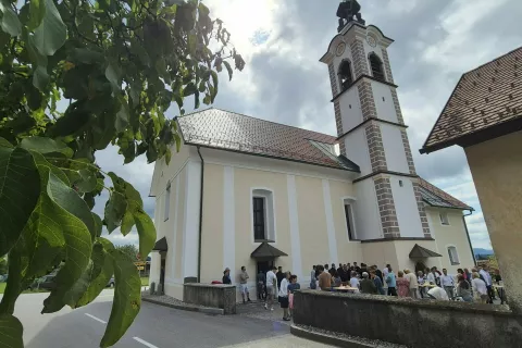 Slovesni dogodek so zaokrožili z druženjem in pogostitvijo, pri kateri so sodelovale tudi domače gospodinje. / Foto: Ana Jagodic Dolžan
