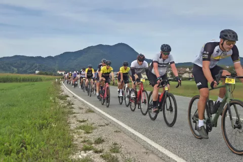 Kolesarji v Škofji Loki / Foto: Grega Flajnik