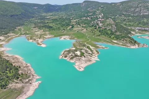 Akumulacijsko Zeleno jezero je nastalo z zajezitvijo rečic Ričina in Vrbica / Foto: Arhiv Avtorja