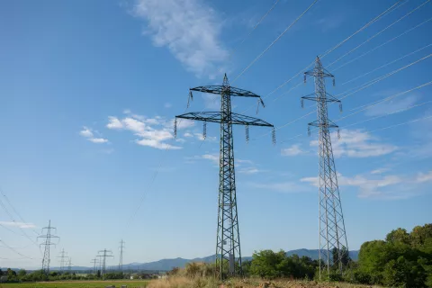 V kolikšni meri bo Agencija za energijo upoštevala prejete pripombe in predloge, za zdaj še ni znano. / Foto: Primož Pičulin