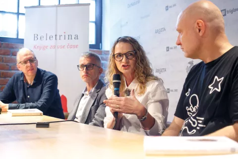 Tiskovna konferenca ob najavi filma Belo se pere na devetdeset, posnetega po istoimenski knjigi avtorice Bronje Žakelj. Ljubljana, 16. 09. 2025 / Foto: Matic Zorman