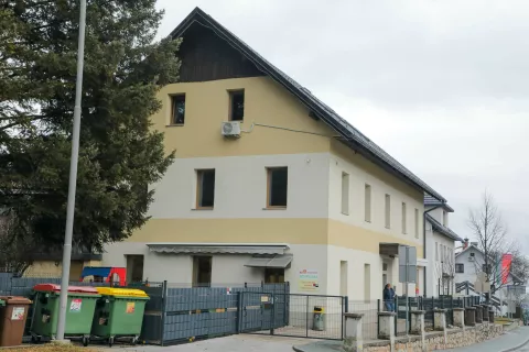 Tudi v Gorjah je po novem nekoliko dražji vrtec. / Foto: Tina Dokl