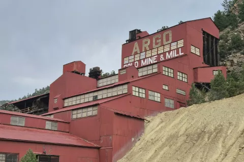 V opuščenem rudniku zlata se skriva pestra zgodovina. / Foto: Vilma Stanovnik