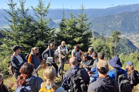 Strokovnjaki z vsega sveta so si ogledali plazova Urbas in Čikla nad Koroško Belo. / Foto: Arhiv Civilne Zaščite Jesenice