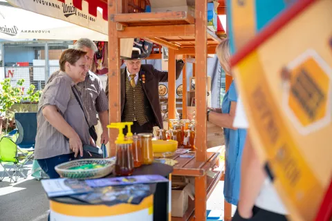 Številne stojnice so navdušile obiskovalce. / Foto: Nik Bertoncelj