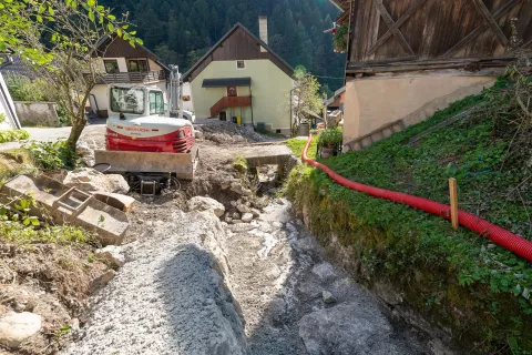 Sanacija Pruharice bo končana predvidoma do konca letošnjega leta. / Foto: Simon Benedičič