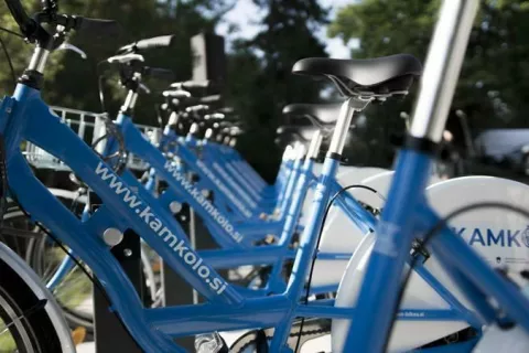 KamKOLO je začasno zaprt zaradi obsežnega vandalizma, sistem pa bo ponovno zagnan šele, ko bo zagotovljena varna uporaba vseh koles in postaj. / Foto: Občina Kamnik