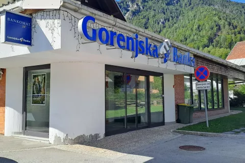 S koncem oktobra naj bi zaprli tudi poslovalnico v Kranjski Gori. / Foto: Karmen Sluga