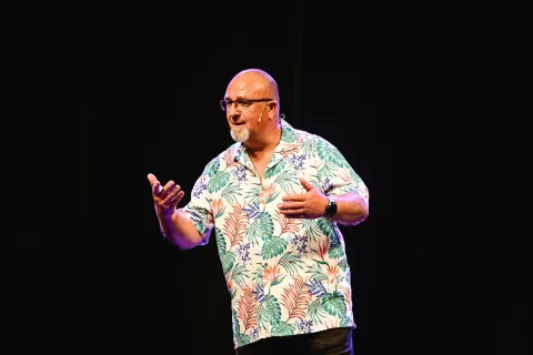 Boštjan Meglič - Peška trenutno navdušuje v komediji Penziči. / Foto: Osebni Arhiv (Marko Pigac)