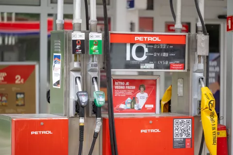 Bencinski servis Petrol Podkoren Kranjska Gora / Foto: Nik Bertoncelj