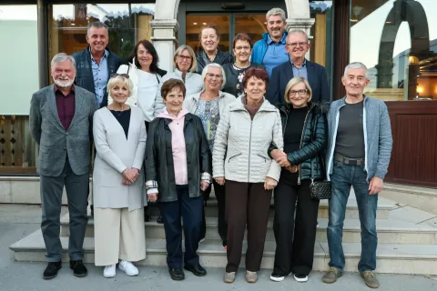 srečanje so&scaron;olcev 60 let od prvega razreda O&Scaron; podružnična &scaron;ola France Pre&scaron;eren, sedaj O&Scaron; Naklo / Foto: Tina Dokl