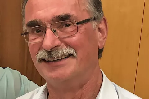 Dr. Valentin Brumnik, eden od treh podpredsednikov Zveze slovenskih organizacij na Koro&scaron;kem, ki je bila ustanovljena leta 1955. / Foto: Jože Ko&scaron;njek