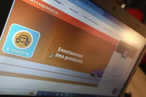 E-vinjeta Dars avtocesta nakup spletna stran / Foto: Gorazd Kavčič