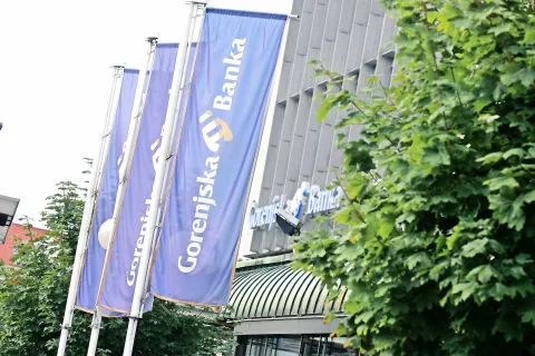 Gorenjska banka je imela ob koncu lanskega leta glede na znesek bilančne vsote 3,88-odstotni tržni delež v Sloveniji. / Foto: Tina Dokl / Foto: 