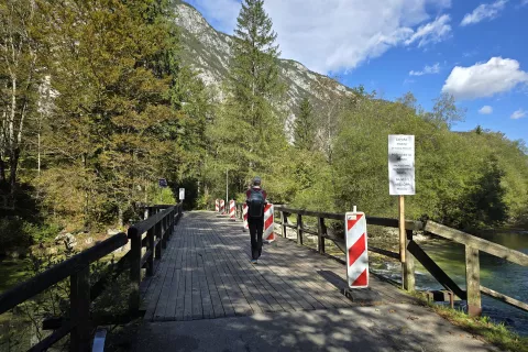 V Ukancu obnavljajo most