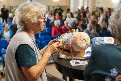 Nitke, ki povezujejo