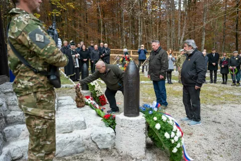 Spominska slovesnost Voja&scaron;ko pokopali&scaron;če Ukanc / Foto: Nik Bertoncelj