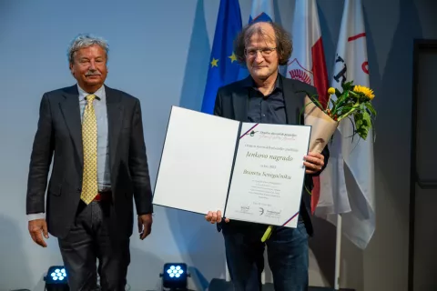 Podelitev Jenkove nagrade 2025 Branetu Senegačniku za pesniško zbirko Prosojnosti / Foto: Primož Pičulin