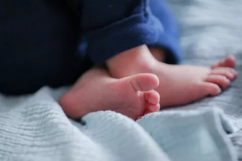 Pomoč tudi star&scaron;em mrtvorojenega otroka