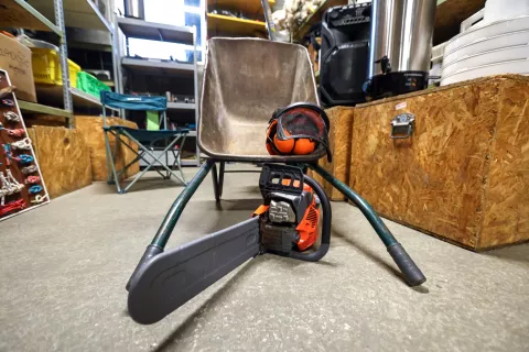 Knjižnica stvari z imenom KR po stvar, Rihard Pelko, tabornik, načelnik Rodu Stane Žagar - mlajši, Kranj / Foto: Tina Dokl