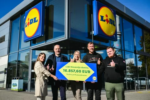 Zbirali plastenke za dober namen